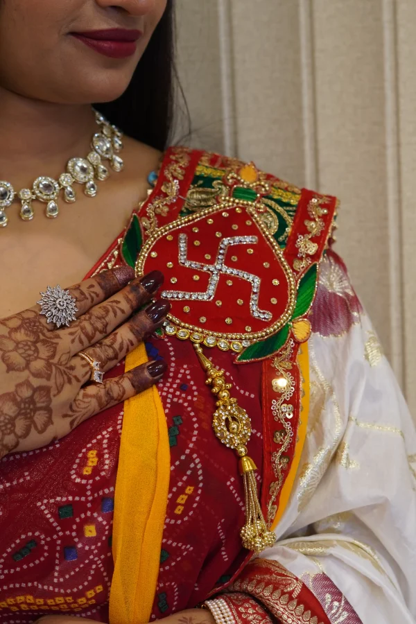 ns-b3-4 NS Handwork Pomcha Georgette Traditional Brooch Odhna