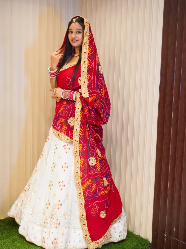 NS Ethnic Traditional  Belbuti Chunri Ojaria